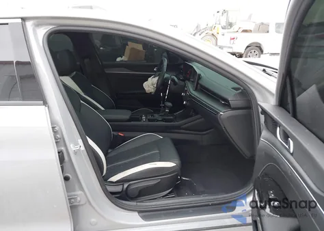 2025 Kia K5 Gt-Line из США, поврежденный, VIN KNAG64J71S5284127